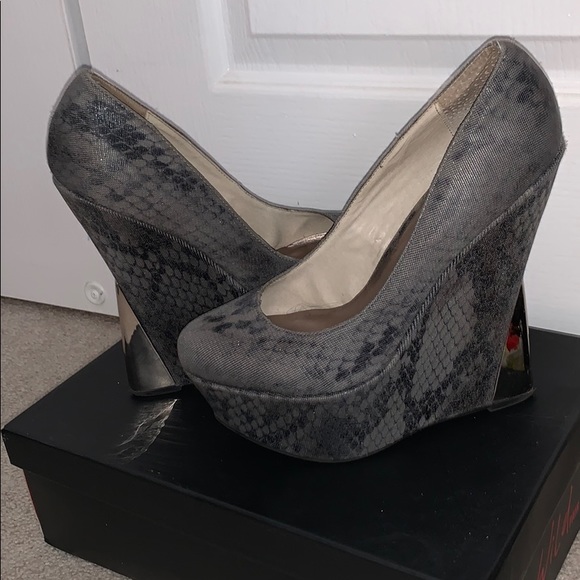 Snakeskin Wedge - Picture 2 of 5
